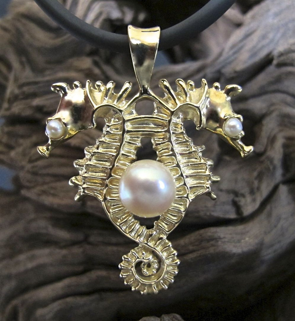 14K Gold Back-to-Back Venetian Seahorses Necklace with Freshwater Pearls, Akoya Pearl #222P